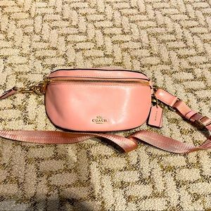 Coach Shoulder bag in pink